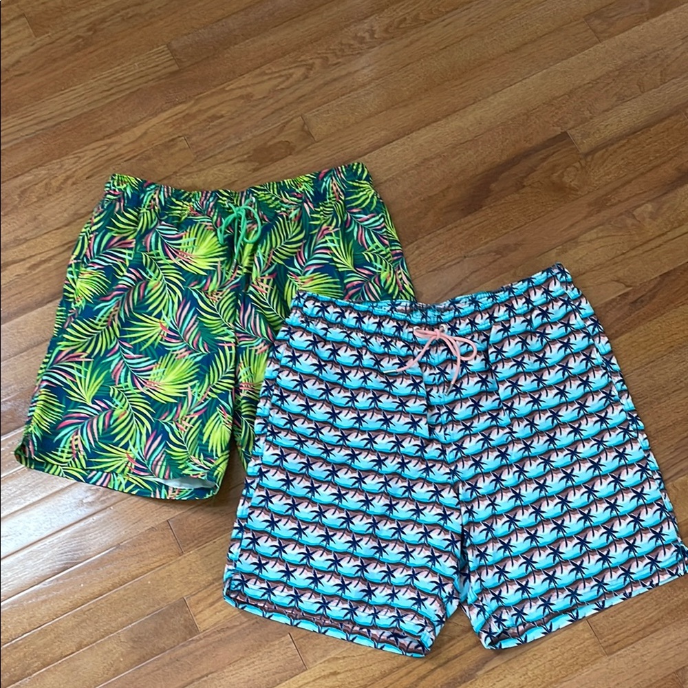 Lands’ End Tropical Print Men's Swimsuits Large